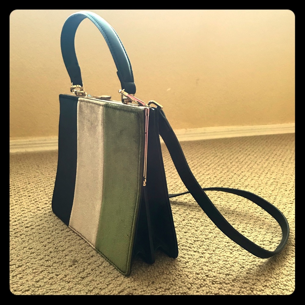 Clasp-open, Velvet/Leather Purse